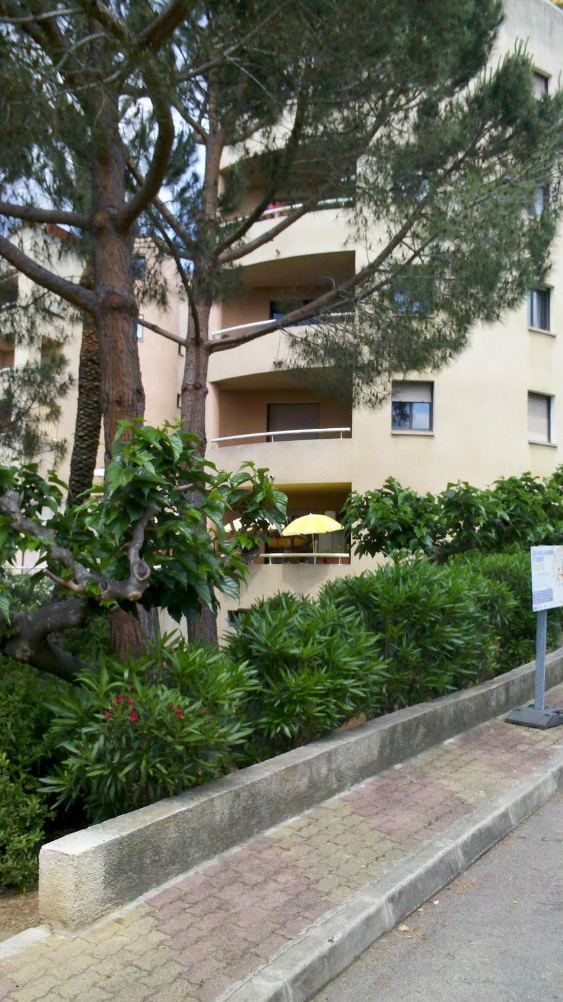 D'hote Les Jardins Du Forcone Frühstückspension *